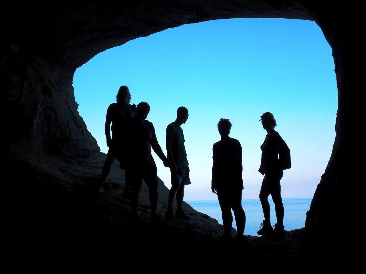 Services - Lemon & Stone Hostel Andros