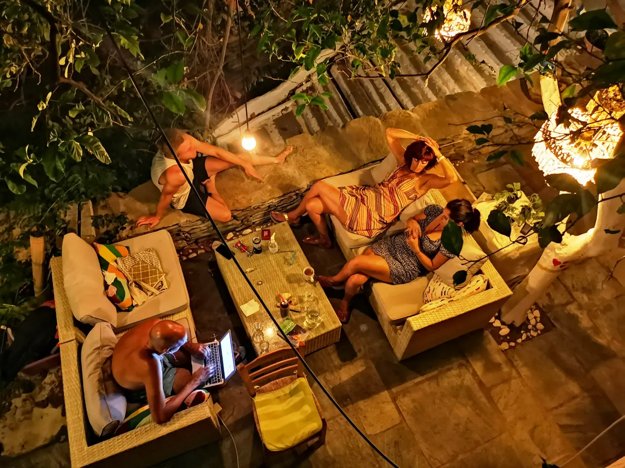 - Lemon & Stone Hostel Andros