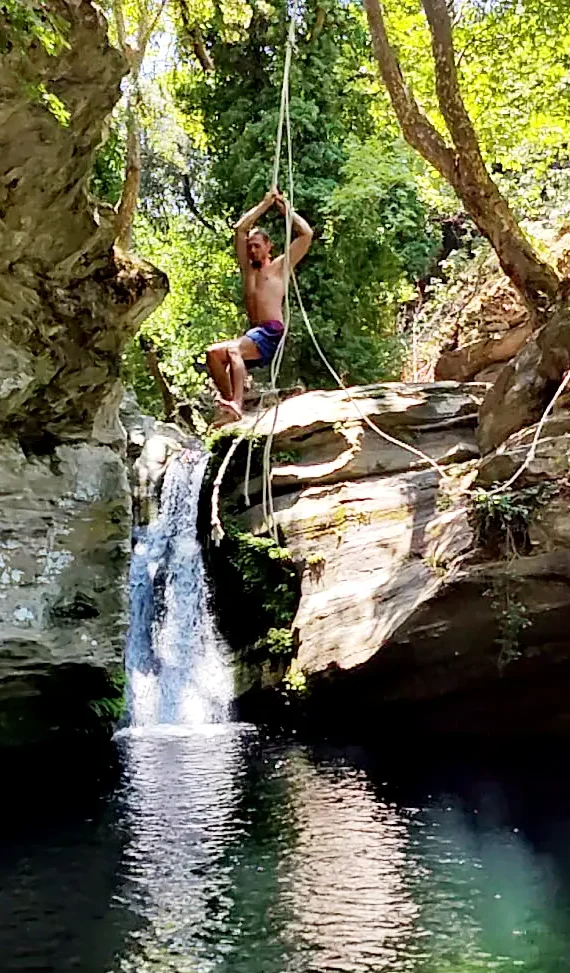 Services - Lemon & Stone Hostel Andros